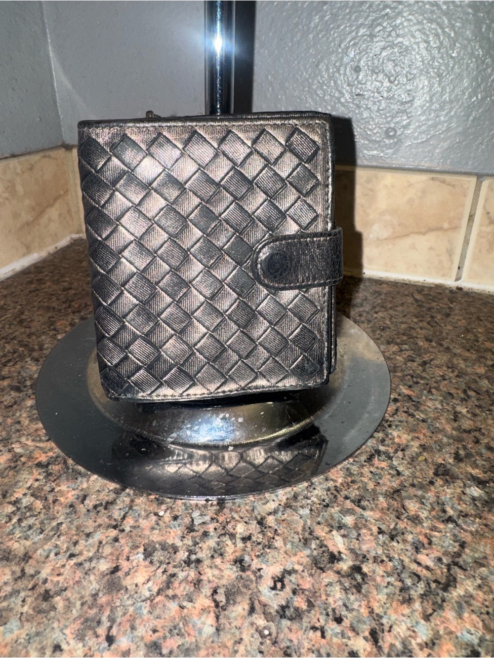 Bottega Veneta rare Metallic Leather Snap Wallet ✅authentic✅GUC